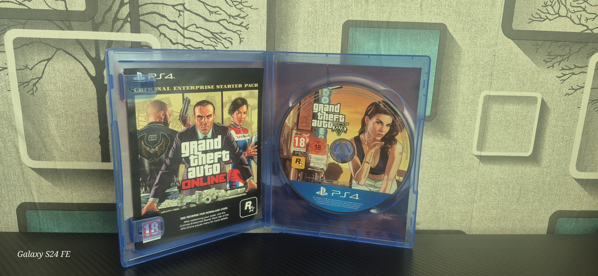 Продавам GTA V в много добро състояние.