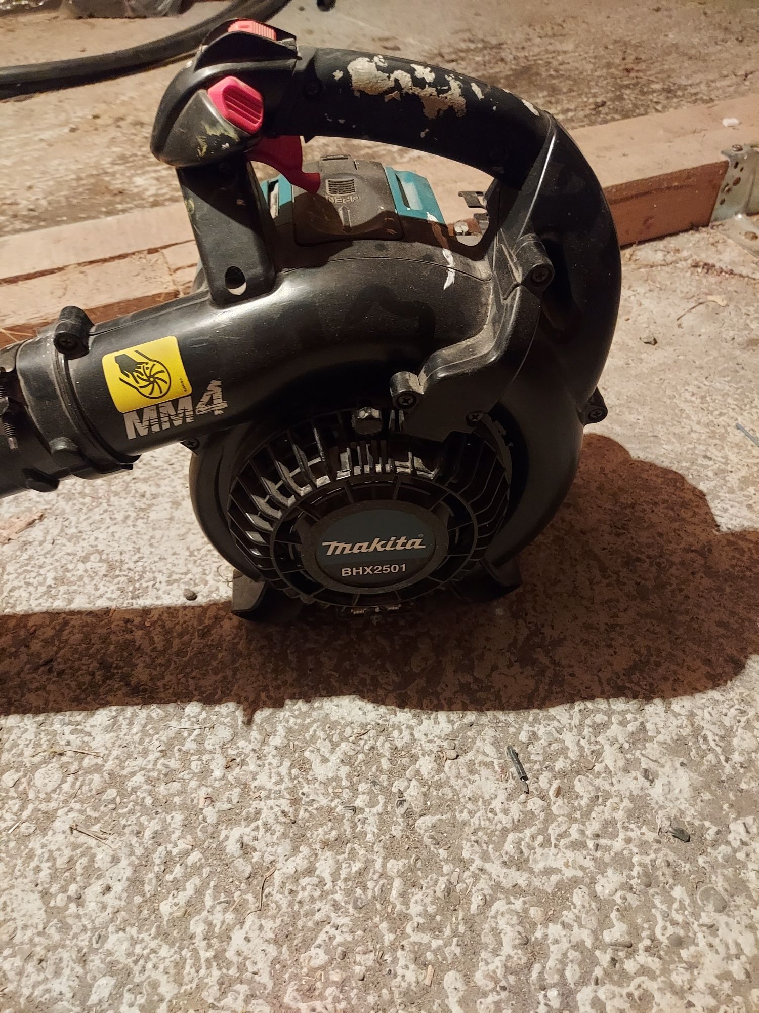 Suflanta Makita Bhx 2501 în 4 timpi