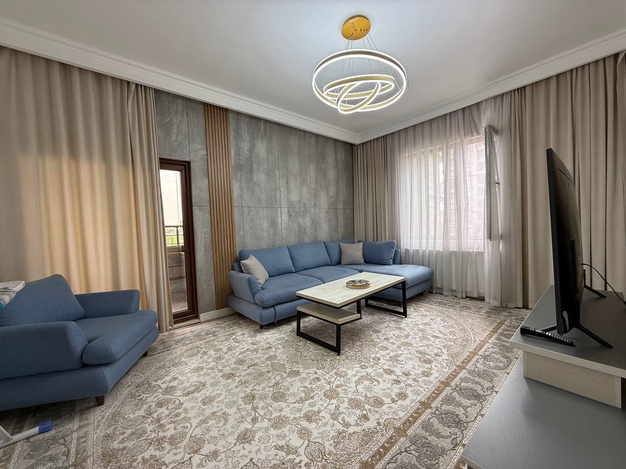Продается 2х ком квартира, ЖК Истанбул Сити, ор-р: Мойка BMW, 70 м²