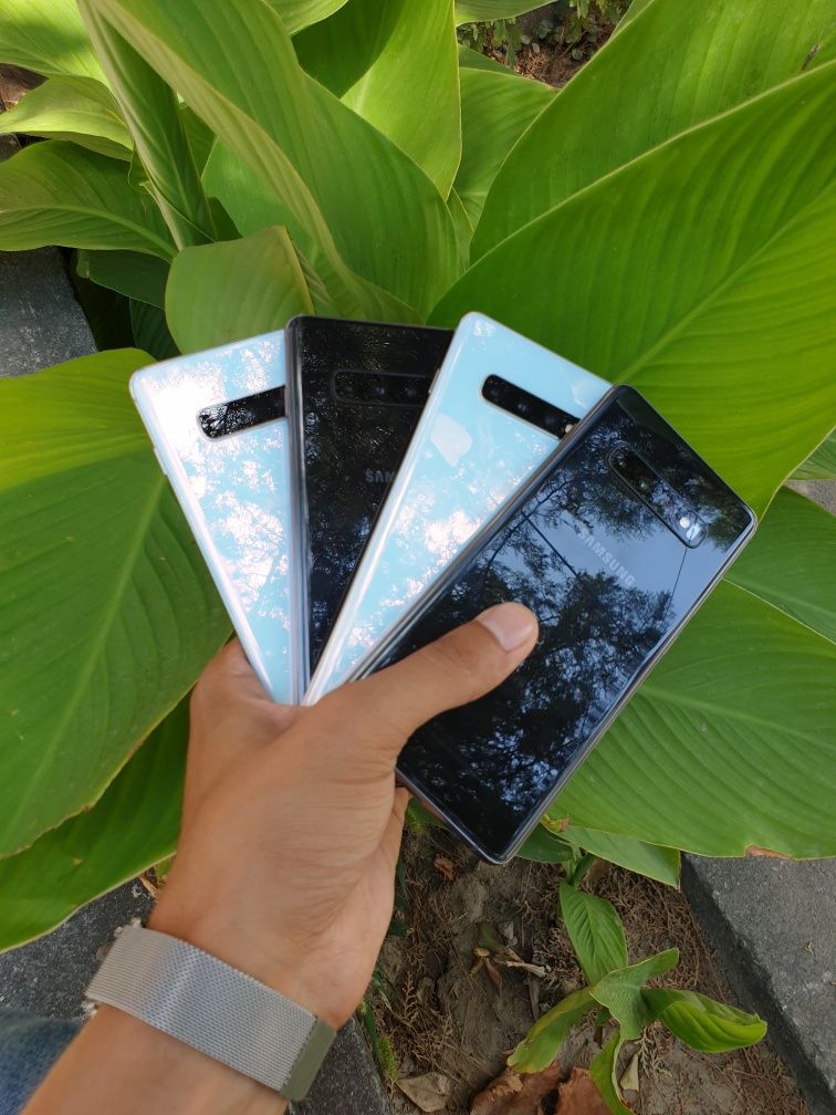 Samsung Galaxy S10 Plus DUOS. OzU 8/128 GB. Garantya beriladi. Halol !