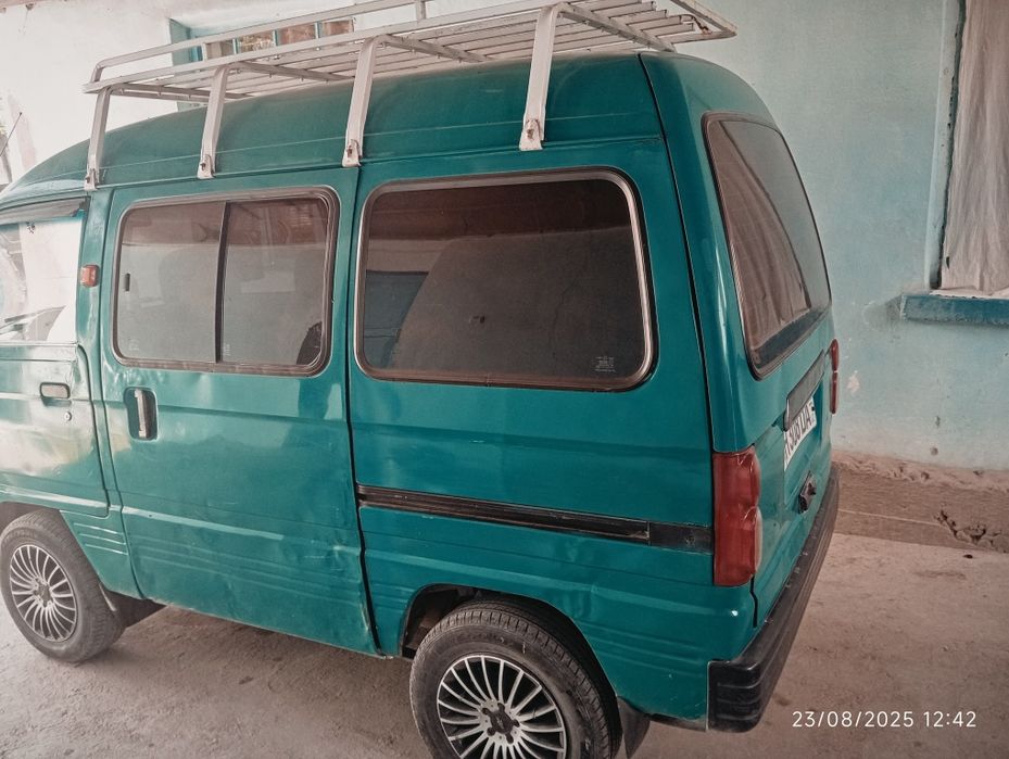 Modeli Damas yili 2000