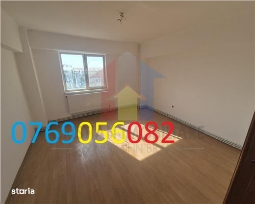 Apartament 2 camere Calarasilor -Tineretului  etaj de mijloc bloc cu l