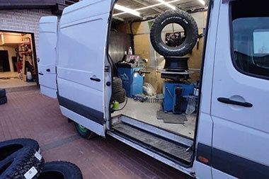 Выездной мобильный  шиномонтаж прикурка 12-24в