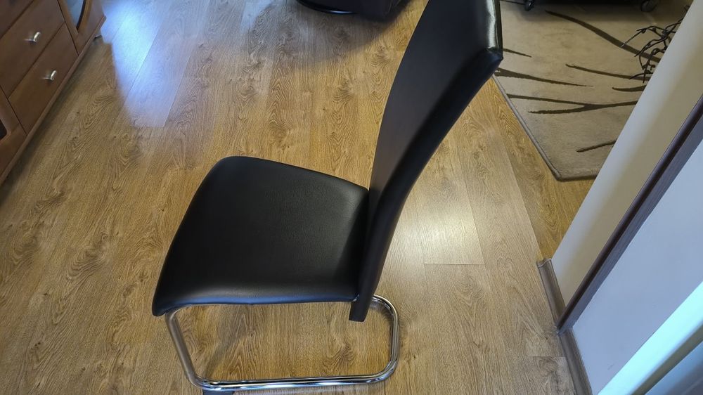 Маса със столове - комплект