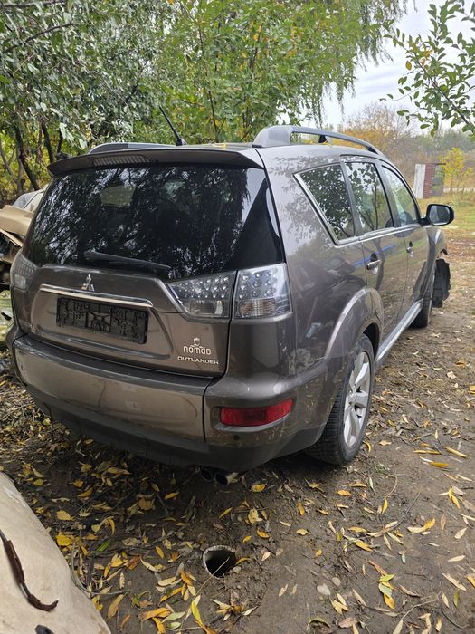 Dezmembrez Mitsubishi Outlander Motor 2.2 Cutie Automată An 2012