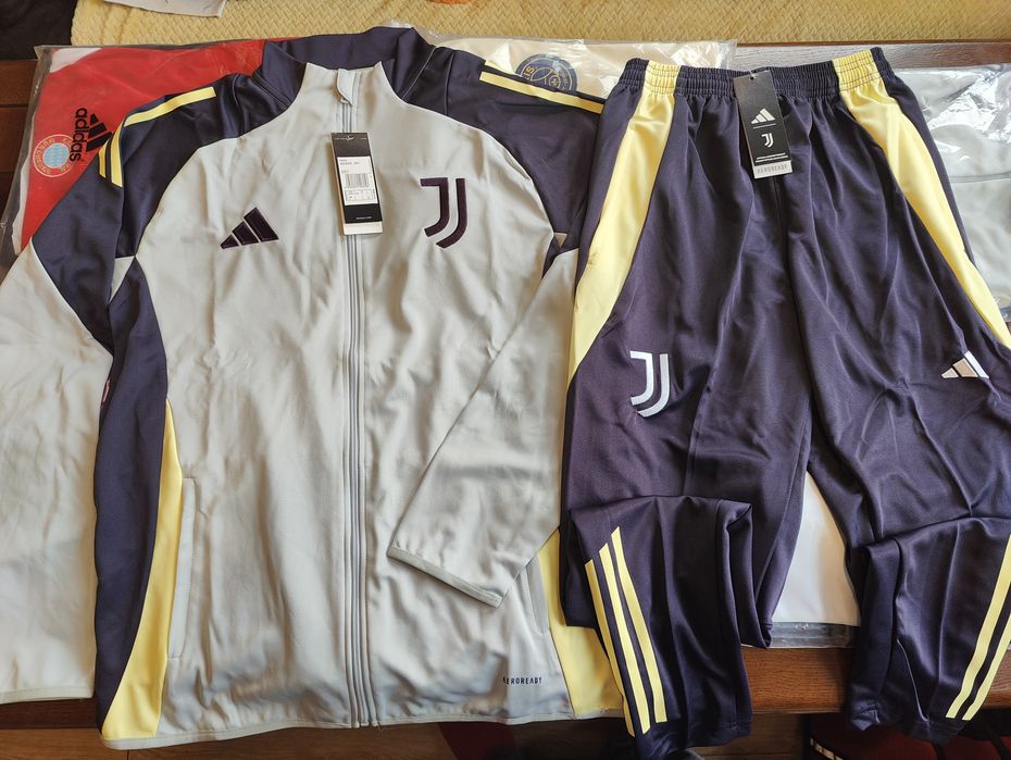 Тренировъчен футболен екип Juventus 23/24