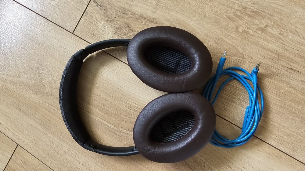 Casti Bose Quietcomfort QC 25.
