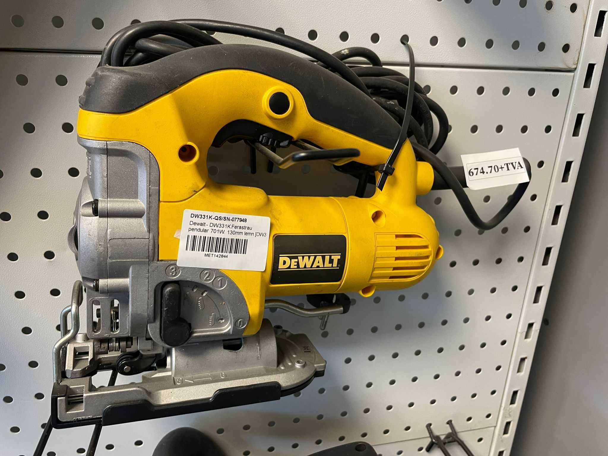 RESIGILAT-Dewalt-Fierastrau pendular DW331K