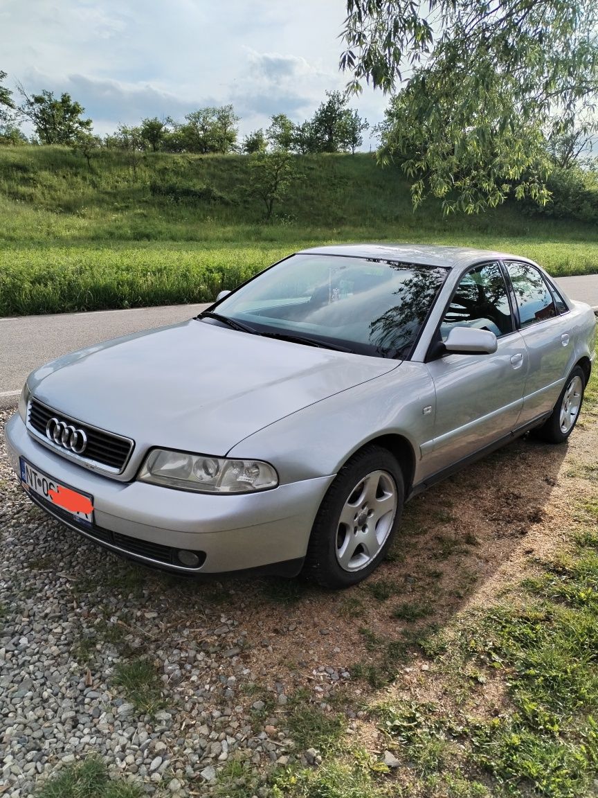 Vând Audi a 4 b5