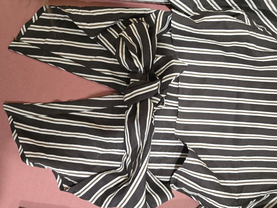 Дамска риза с ефектен гръб размер XS