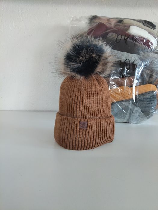 зимни шапки на едро