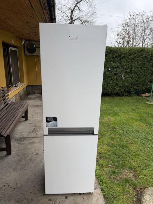 Хладилник “Hotpoint ariston”