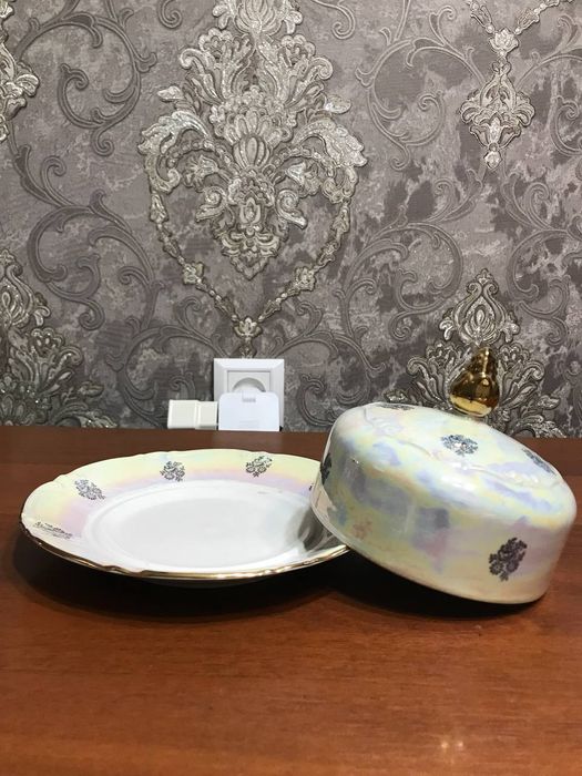 Маслёнки от сервизов.