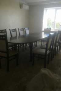 Продам гостинный стол и 11 штук стулья