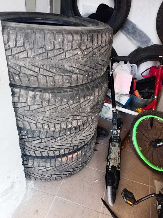 Продам зимние шины б/у