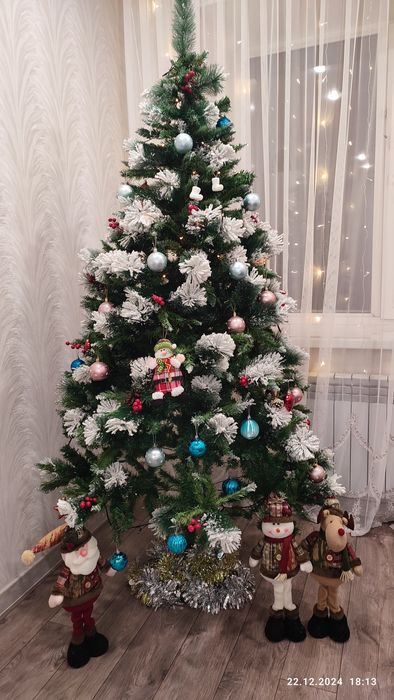 Продаётся ёлка искусственная