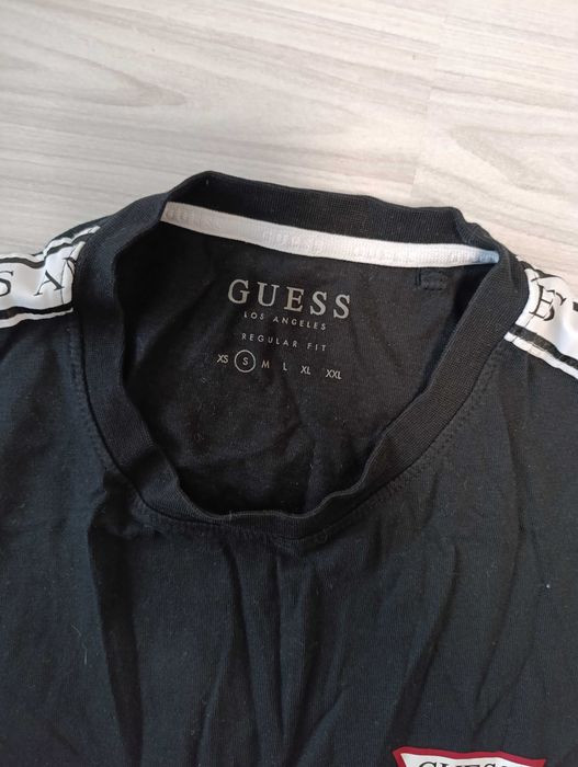 ''Guess ''оригинална мъжка блуза S размер