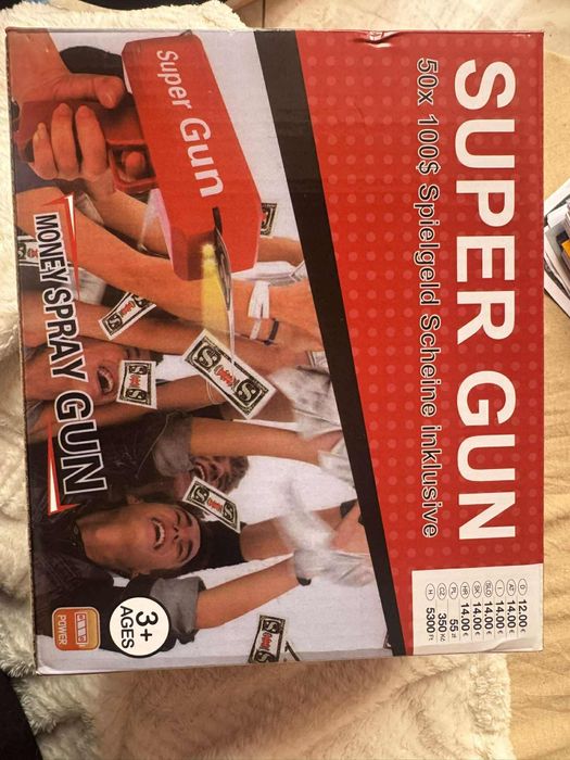 Пистолет за пари