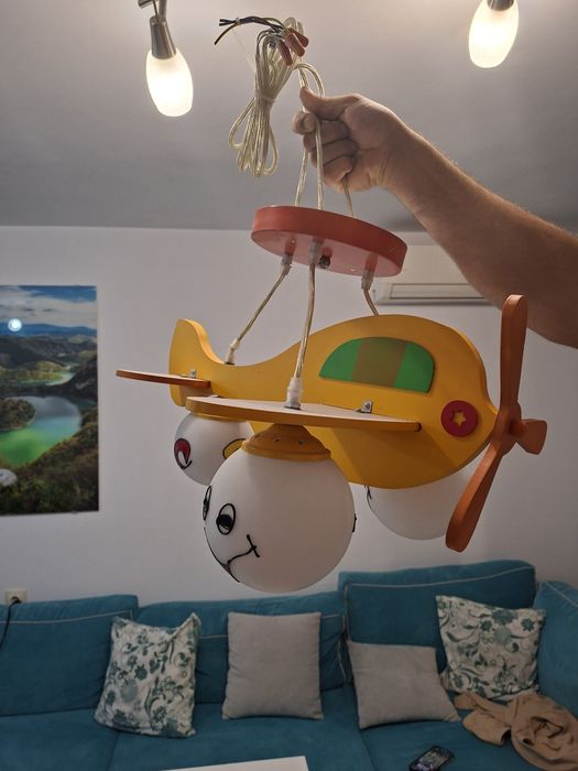 Детска лампа/ полилей въртолет