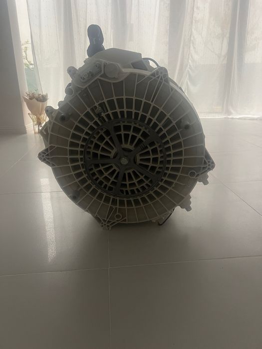 Vând cuva completă mașina de spălat BEKO B5WFU78418WB