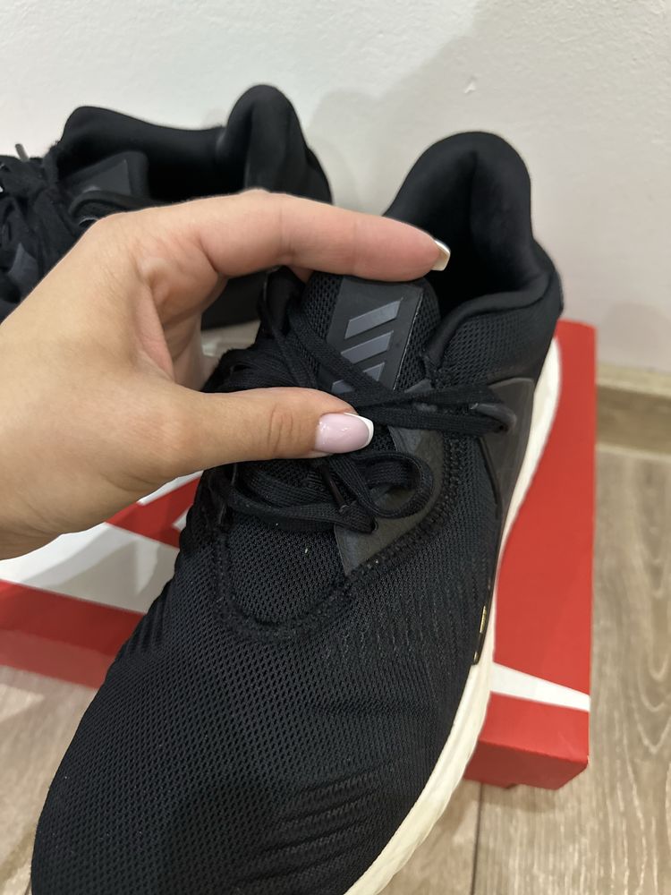 Адидас Alphabounce