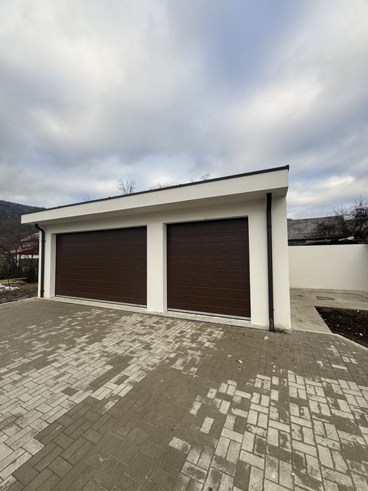 Usa garaj L3000 x H3000 gri cu geamuri -NOU!