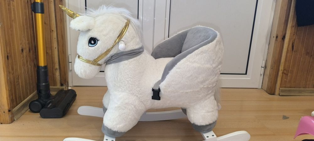 Люлеещо конче/еднорог