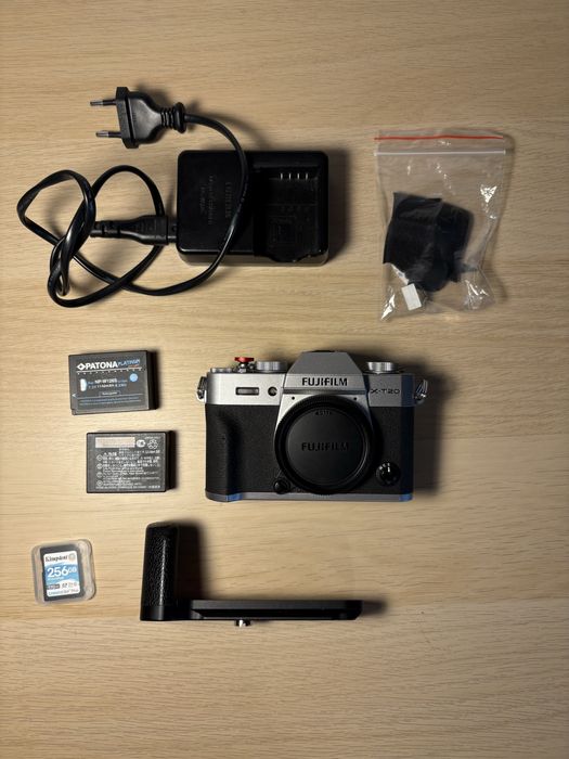 Kit Fujifilm X-T20+Fujifilm 18-55mm+accesorii