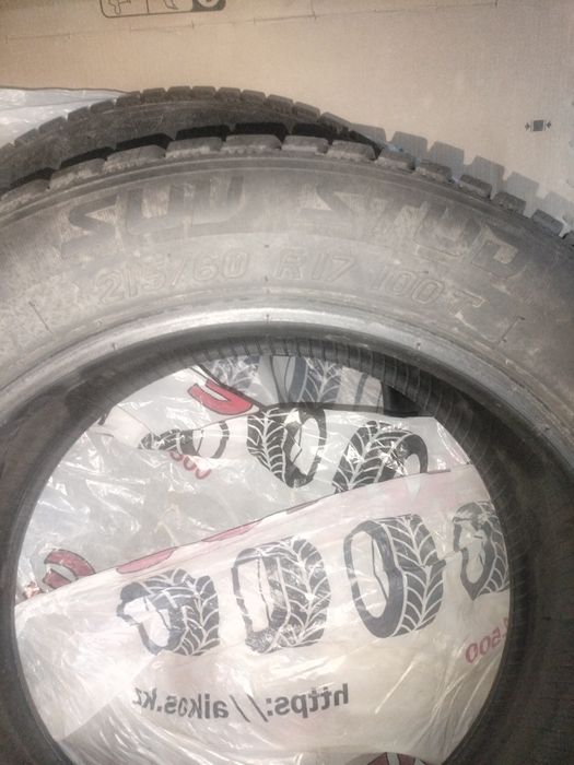 Продам шины размер 215/60/17