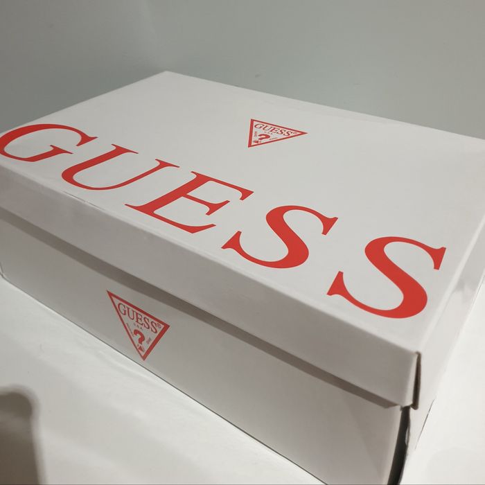 Обувки Guess оригинални сребърни и черни