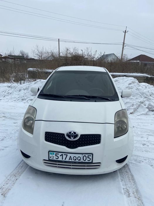 Продам Тайота Ярис 2006 года