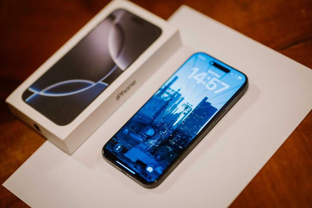 Iphone 16 Pro Max Black 256GB in Garanție