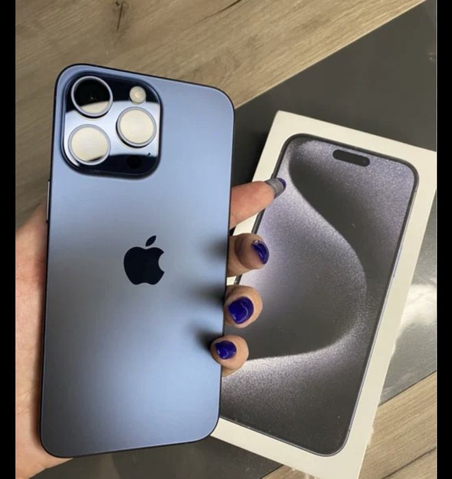 Продам айфон 15 про макс