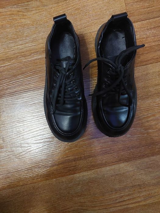 Женские лоферы за 80 000 сум