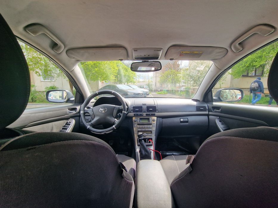 Toyota Avensis II