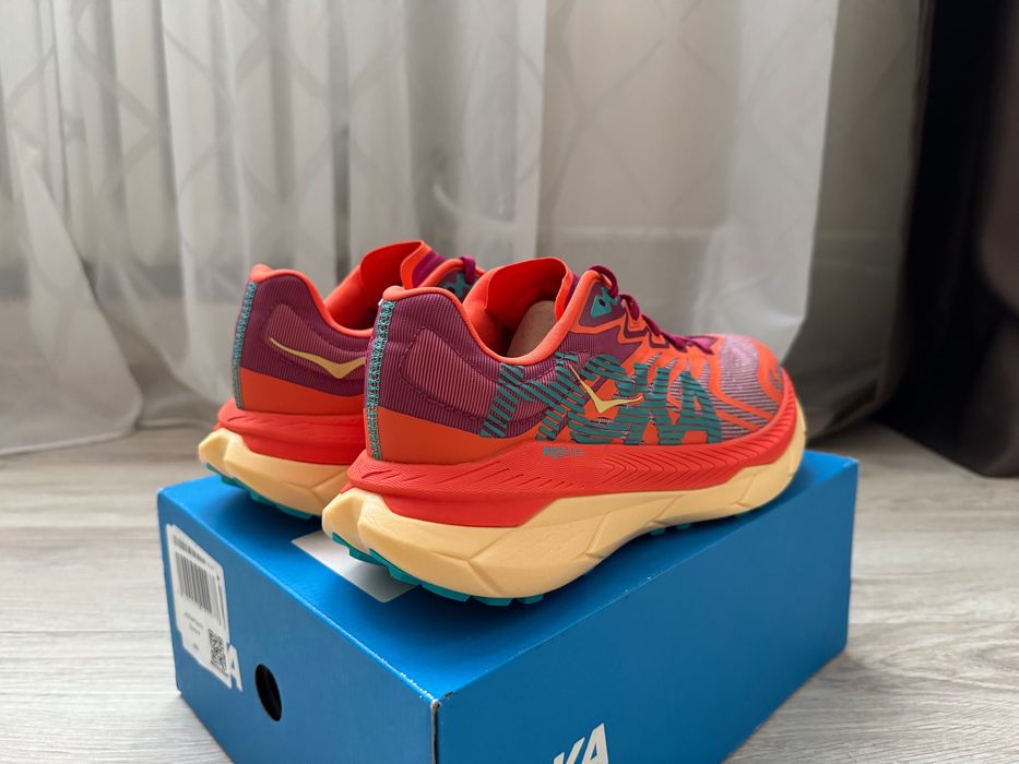 Hoka Tecton X 2 Carbon