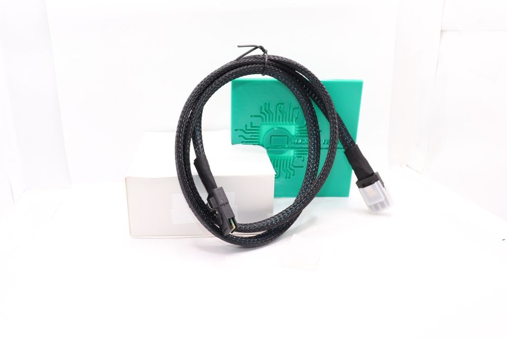 Cablu mini SAS SFF-8087 to SFF-8087 Male to Male 1Metru Nou