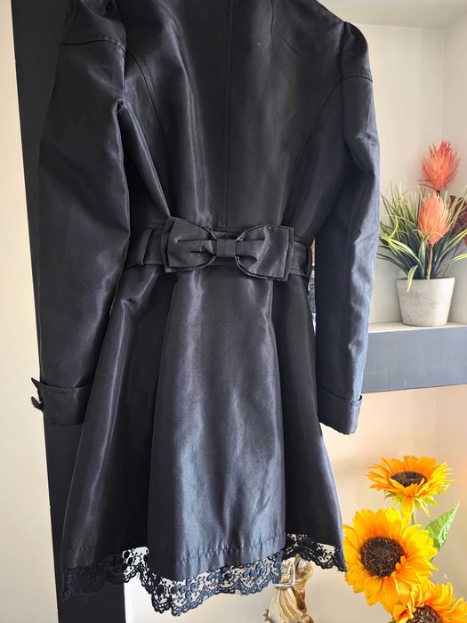 Дамски черен шлифер