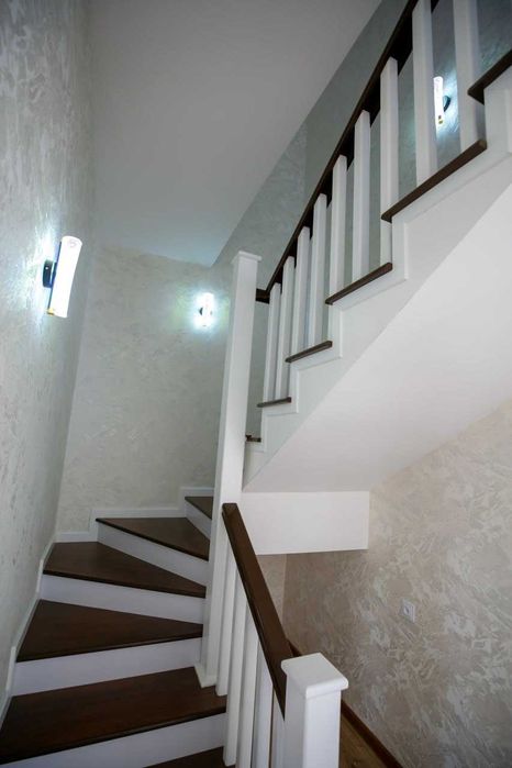 СРОЧНО ПРОДАЮ ЕВРО ДОМ в Янгихаётском р-н, Бинокор, 2,5 соток земли