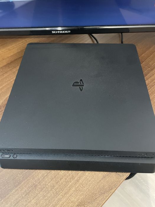 Vand PS4 Slim + jocuri