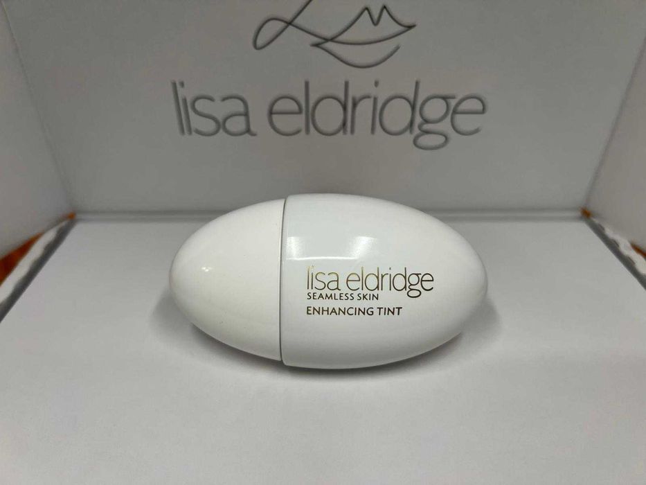 Fond de ten Lisa Eldridge – Seamless Skin Enhancing Tint (Shade T8)