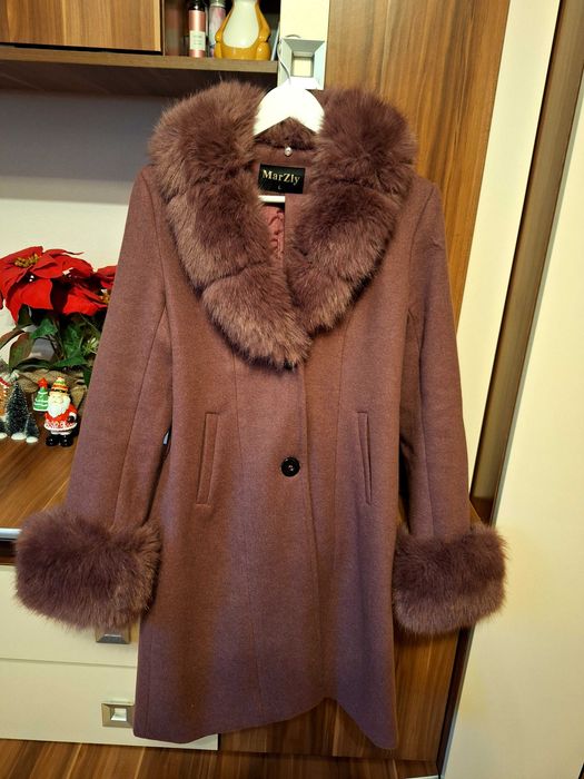 Palton nou purtat o singura data