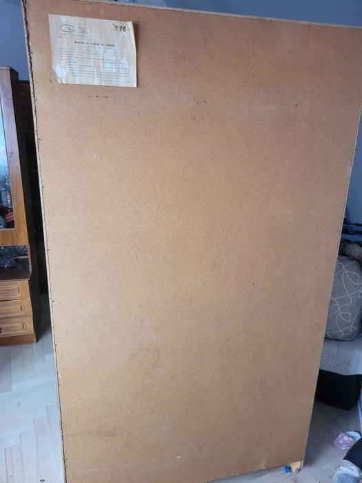 Dulap de haine a fost cumparata in 1989, si este de vanzare