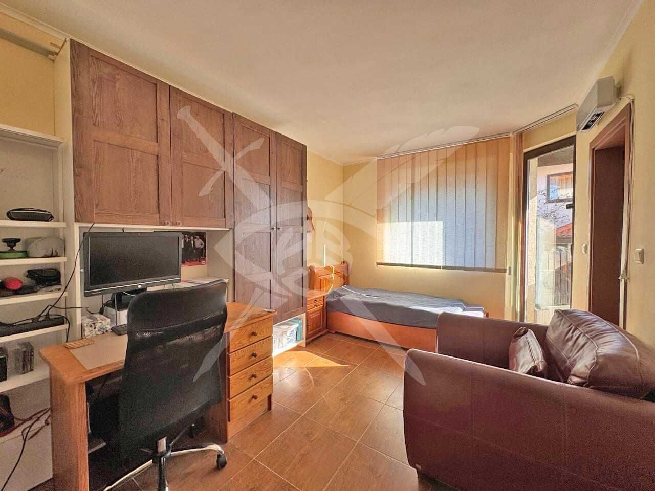 Продава се Тристаен апартамент в с. Кошарица, Област Бургас - 90 кв.м за 1078 €/кв.м - Снимка #10