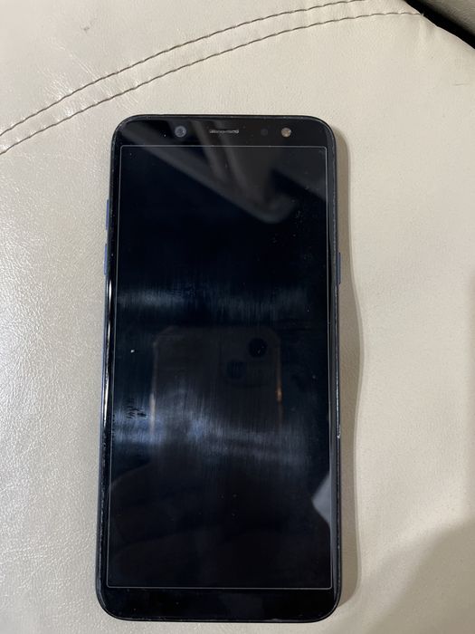 Samsung A6  состояние отличное!