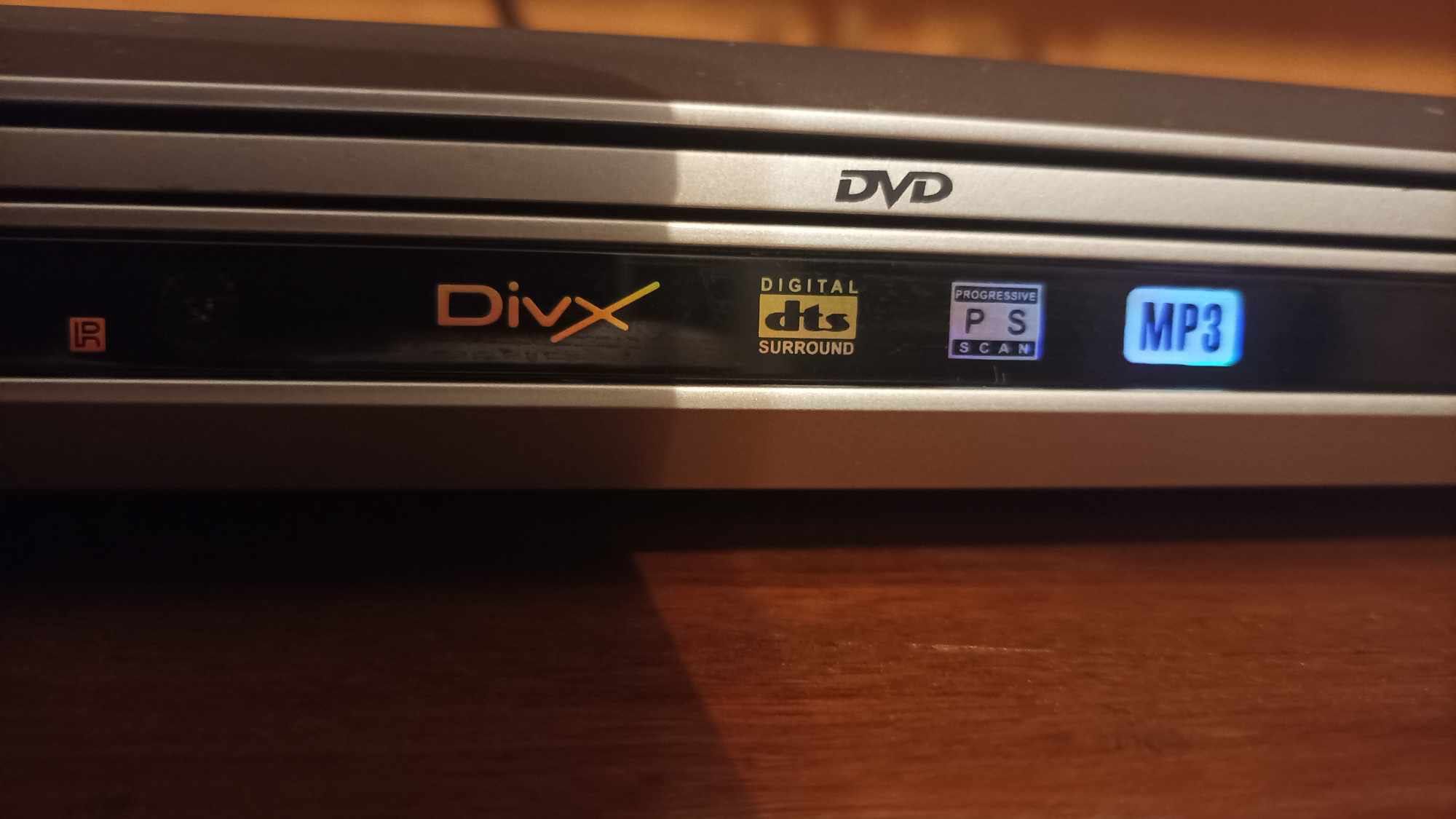 DVD Player Crown