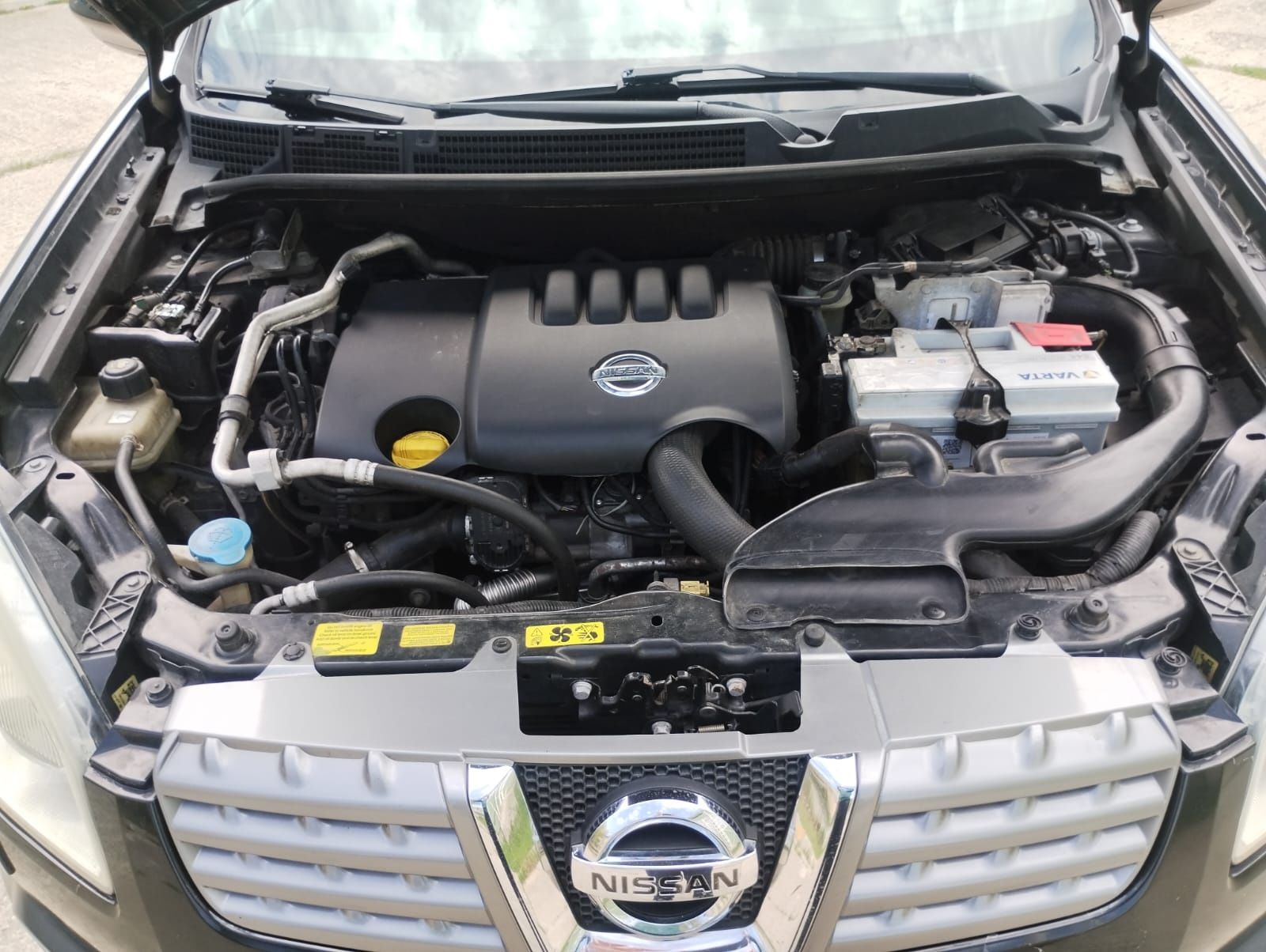 Vand Nissan Qashqai 2.0 diesel, cutie automata 4x4. An 2009
Motorizare