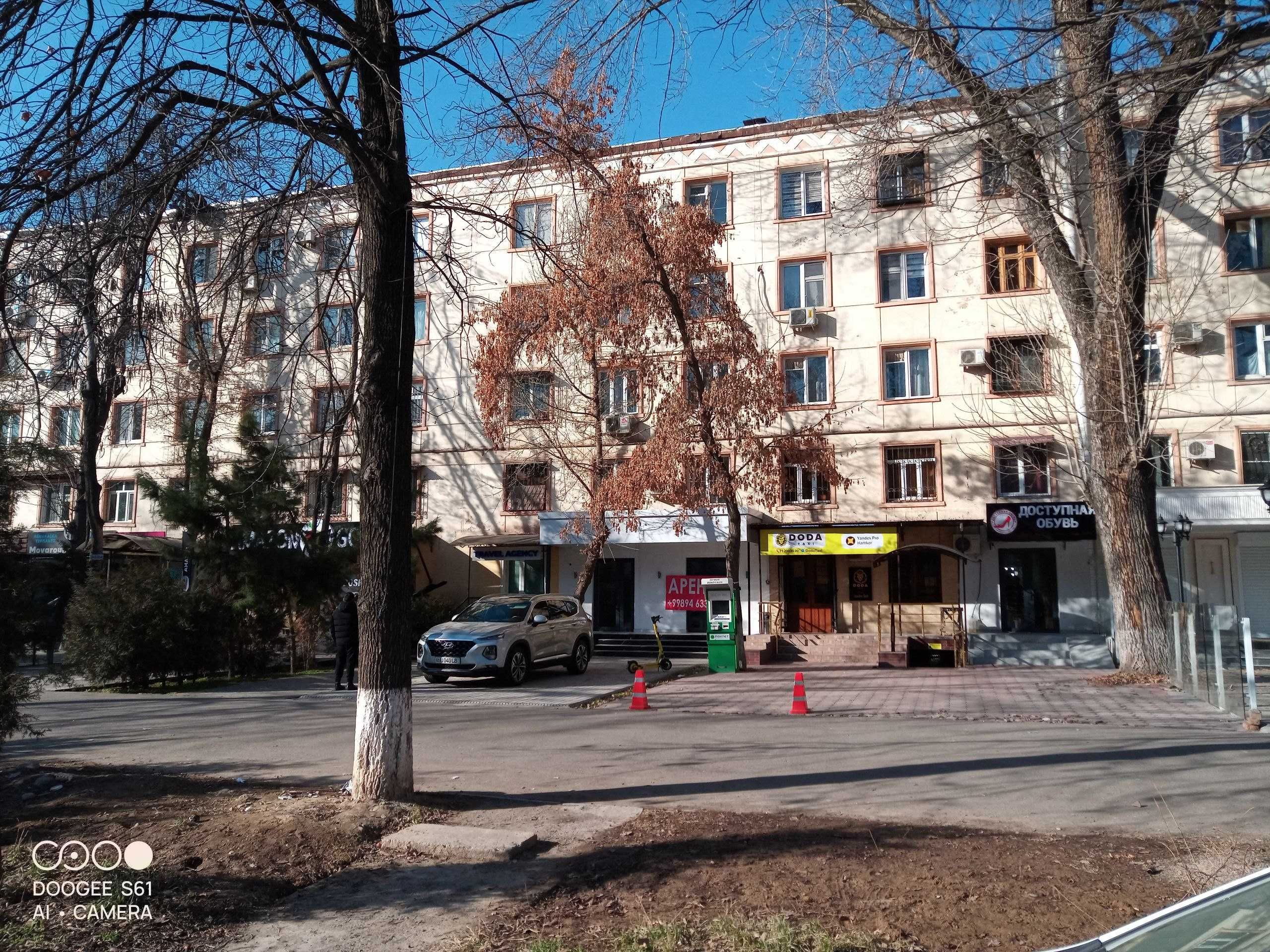 Аренда – магазин, торговые ряды Новмосковская, у главной дороги