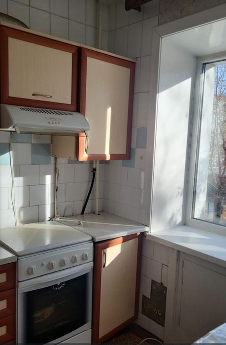 Продам 2 ком квартиру 2/5 р-он к.Мороженное.