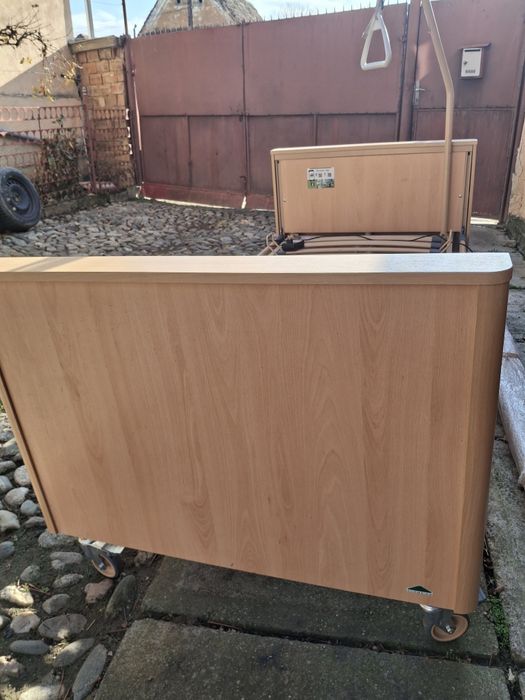 Pat îngrijire bolnavi electric cu telecomanda wireless, Burmeier